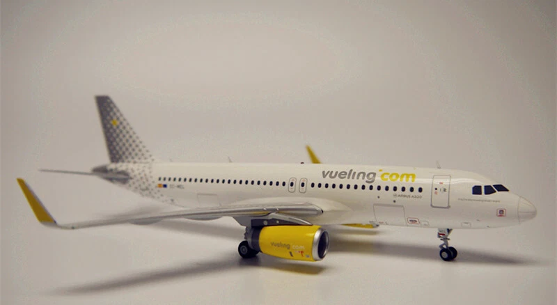 GeminiJets vueling for Airbus A320-200 EC-MEL 1/200 DIECAST Aircraft  Pre-builded