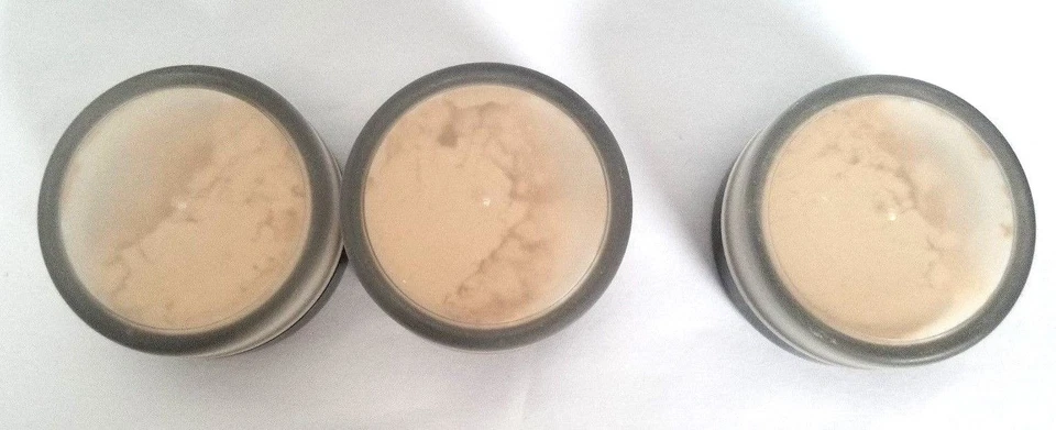 Paquete de 3 POLVOS FACIALES ACABADO SEDA JURLIQUE 0,035 OZ sin caja tamaño de viaje Foto 3 de 3