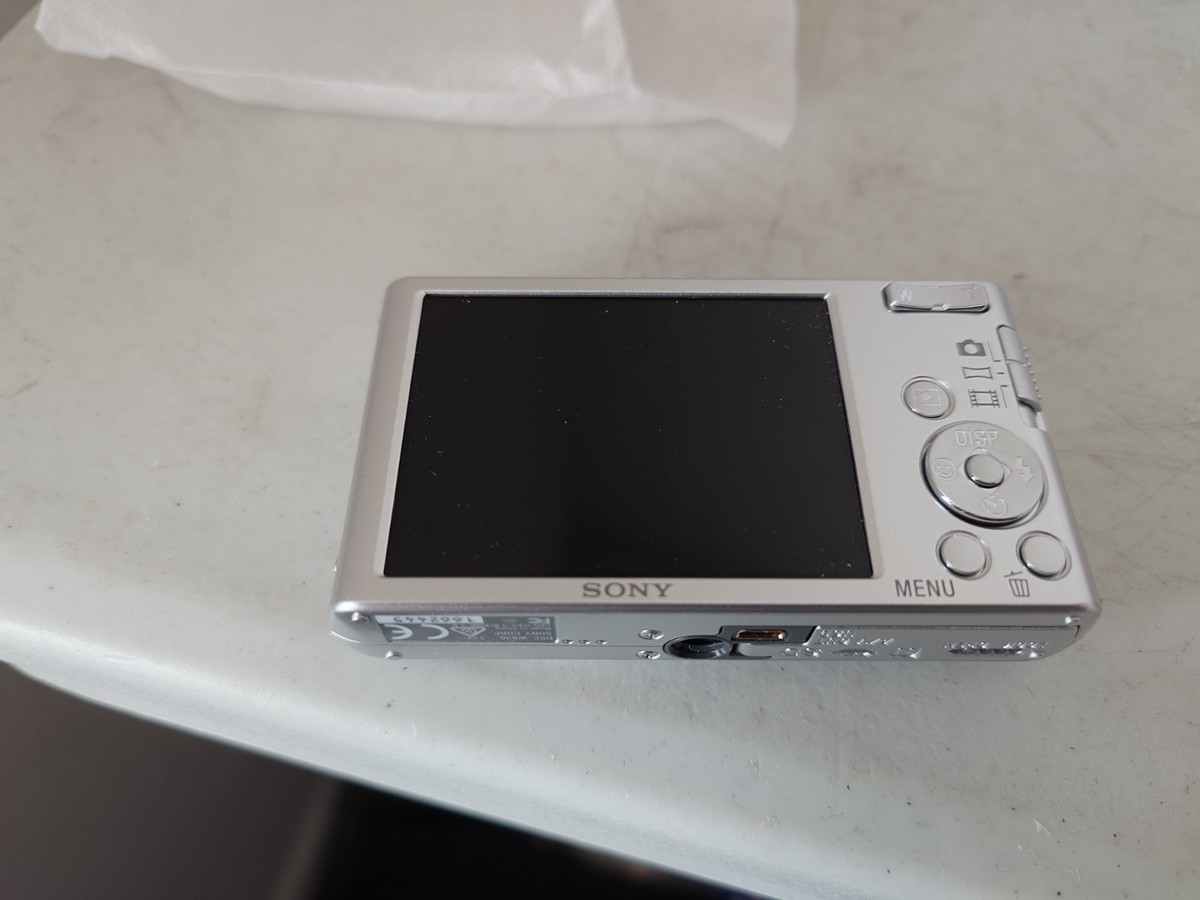 Sony Cybershot DSC-W830 20.1MP Digital SLR Camera - Silver for