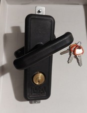 serratura con asta a grillo (sopra e sotto) per porte basculanti box