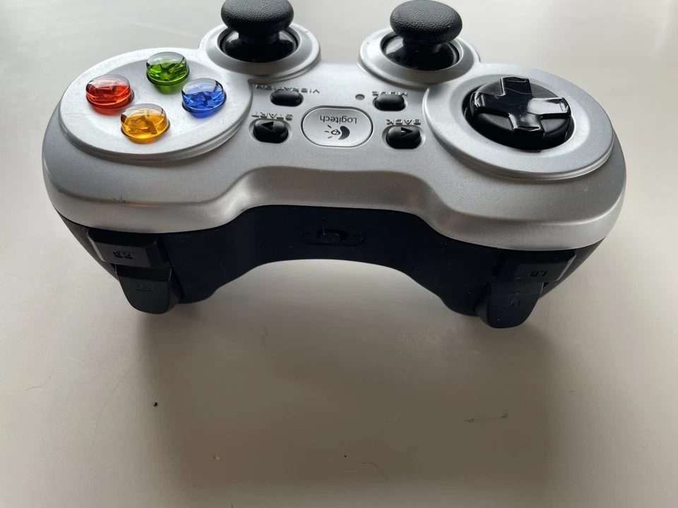 Logitech G F710 Gamepad Inalámbrico Plateado para Escritorio-Sin Receptor-SIN PROBAR-LEER Foto 3 de 4