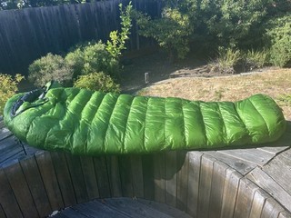 Western Mountaineering Versalite Sleeping Bag 6FT. Left Zip (Green)