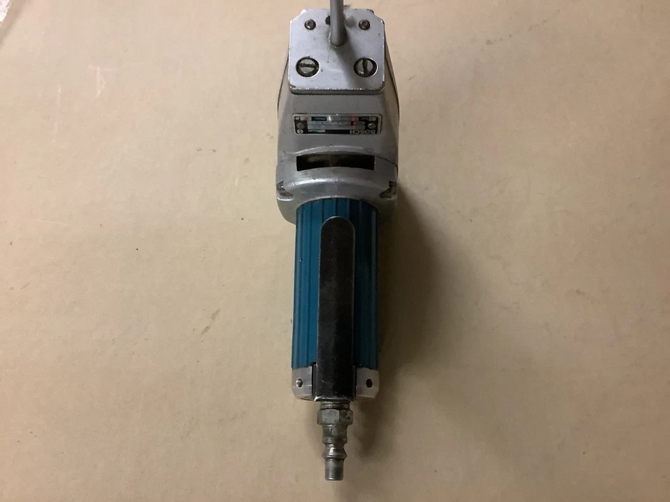 BOSCH Foam Saw, pneumatic, very rare. Made in GERMANY! Model 7595100,  new blade - Image 3 of 4