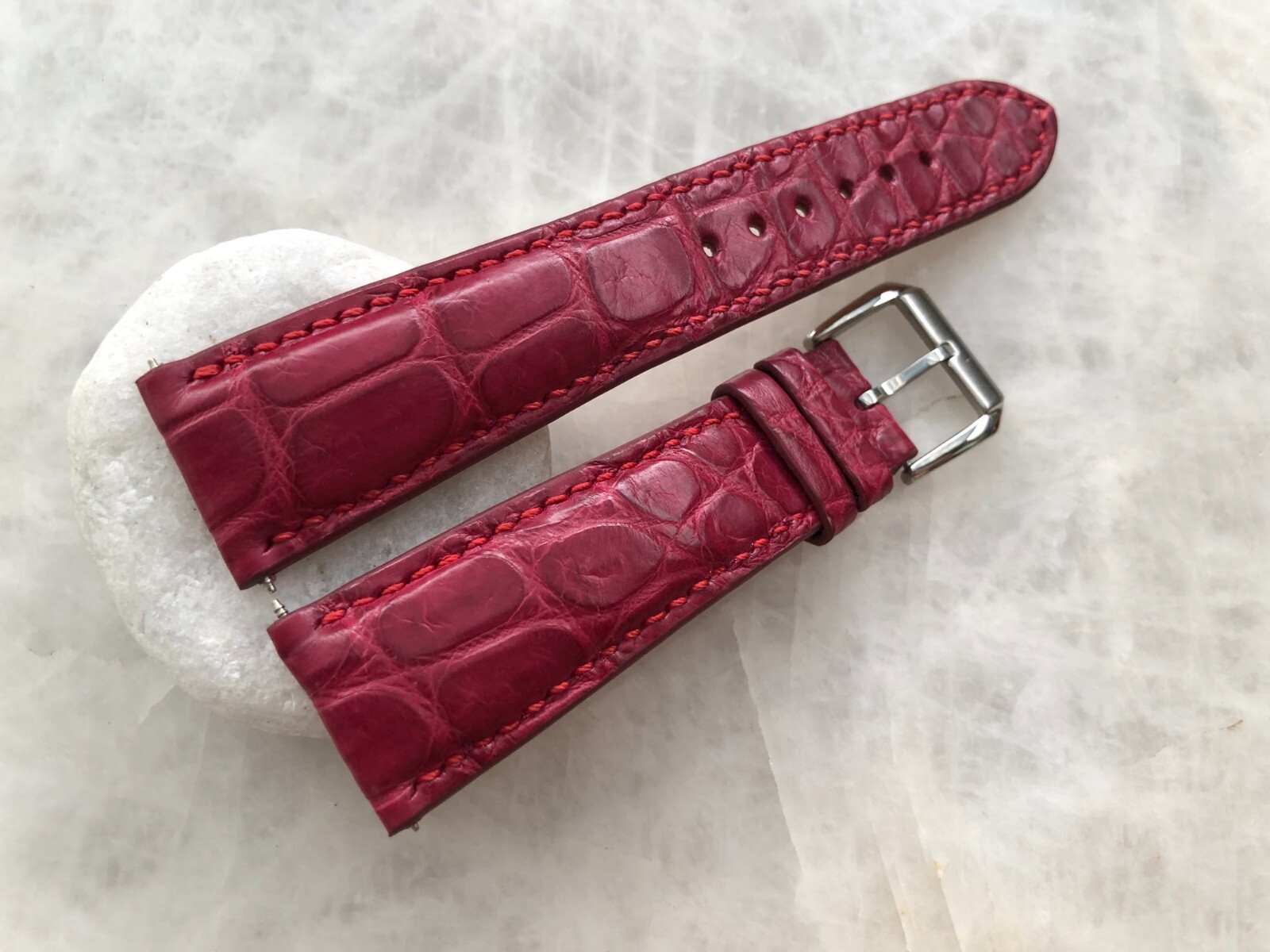 22mm 18mm Burgundy Alligator Embossed Leather Watch Strap