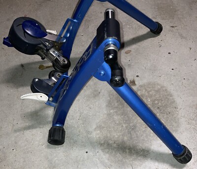 Minoura RDA 850 rim drive system indoor stationary bike trainer