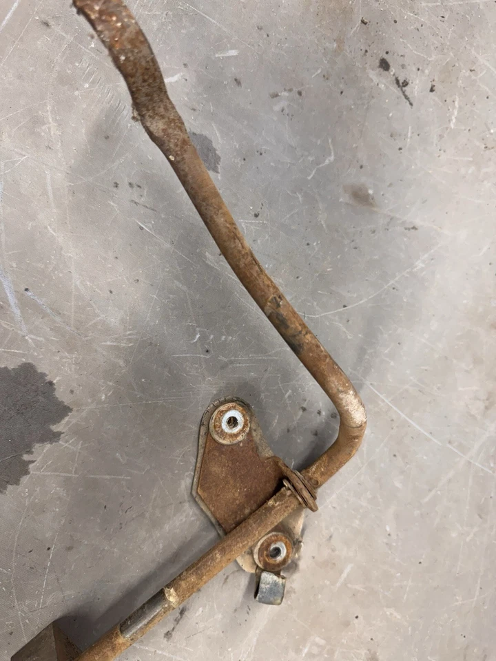 Ford Fairlane 1961-1965 Motor Pedal de gasolina Acelerador Enlace Soporte de retroceso Foto 2 de 4