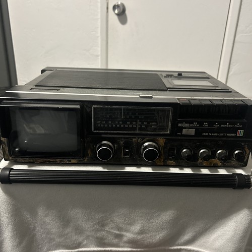 Combiné JVC CX-500FC – Téléviseur Avec Magnétoscope Et Radio Cassette – Occasion – Noir