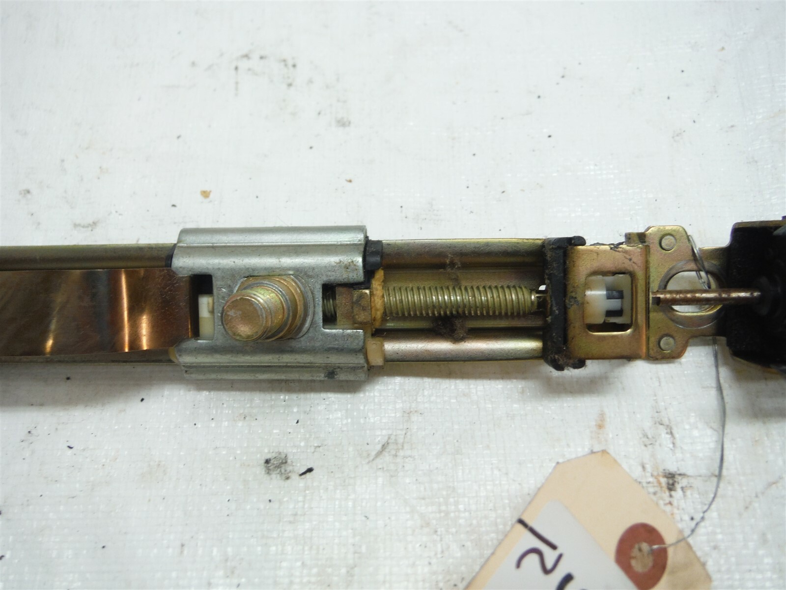 1998 LEXUS LS400 PASSENGER RIGHT SEAT BELT HEIGHT ADJUSTER MOTOR OEM