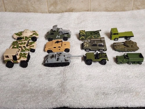 Lot of 12 Military Vehicles 1/64 (LESNEY-MATCHBOX-YATMING-MORE)