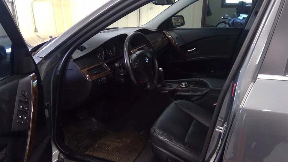 (LOCAL PICKUP ONLY) Rear Bumper Without Park Assist Fits 04-07 BMW 525i 1684146 Foto 2 de 4