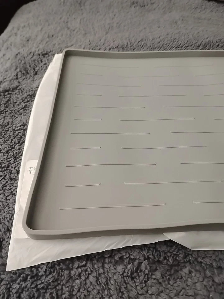 Silicone Pet Feeding Mat Light Grey 16x10 - Image 2 of 4