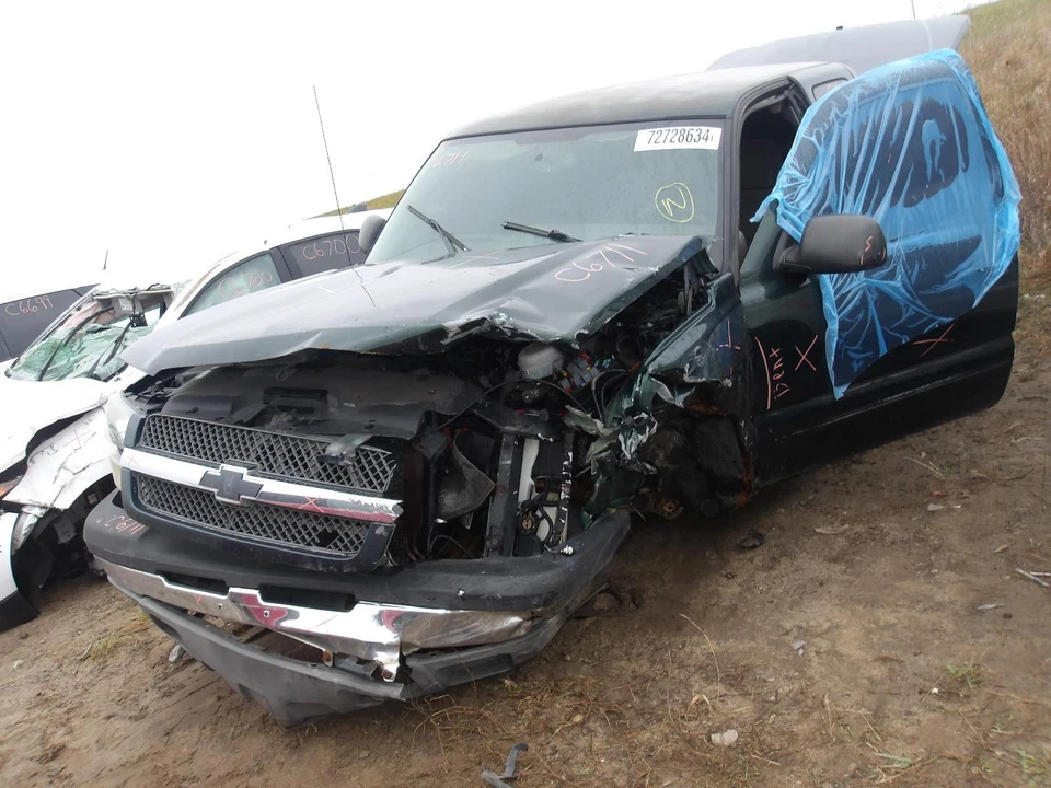 Used Right Sun Visor fits: 2004 Chevrolet Silverado 1500 pickup classic style cr - Image 2 of 4