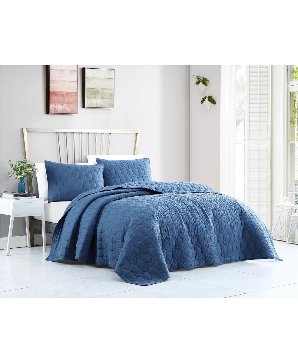 VCNY Seventh Studio Textured Chevron Pinsonic 3-Pc. Quilt Set