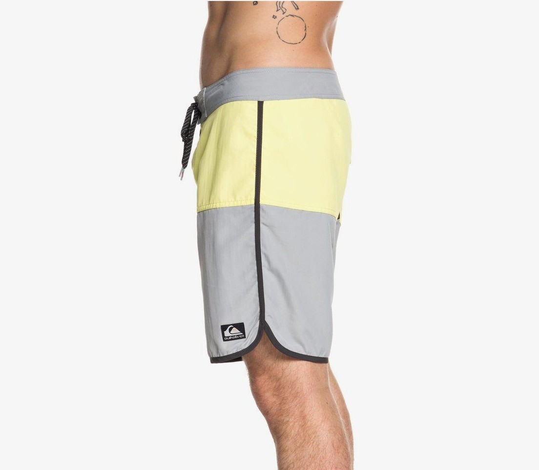QUIKSILVER Men's Boardshorts BEACH DAZE SCALLOP 18 - SZP6 - Size QUIKSILVER Men's Boardshorts BEACH DAZE SCALLOP 18 - SZP6 - Size