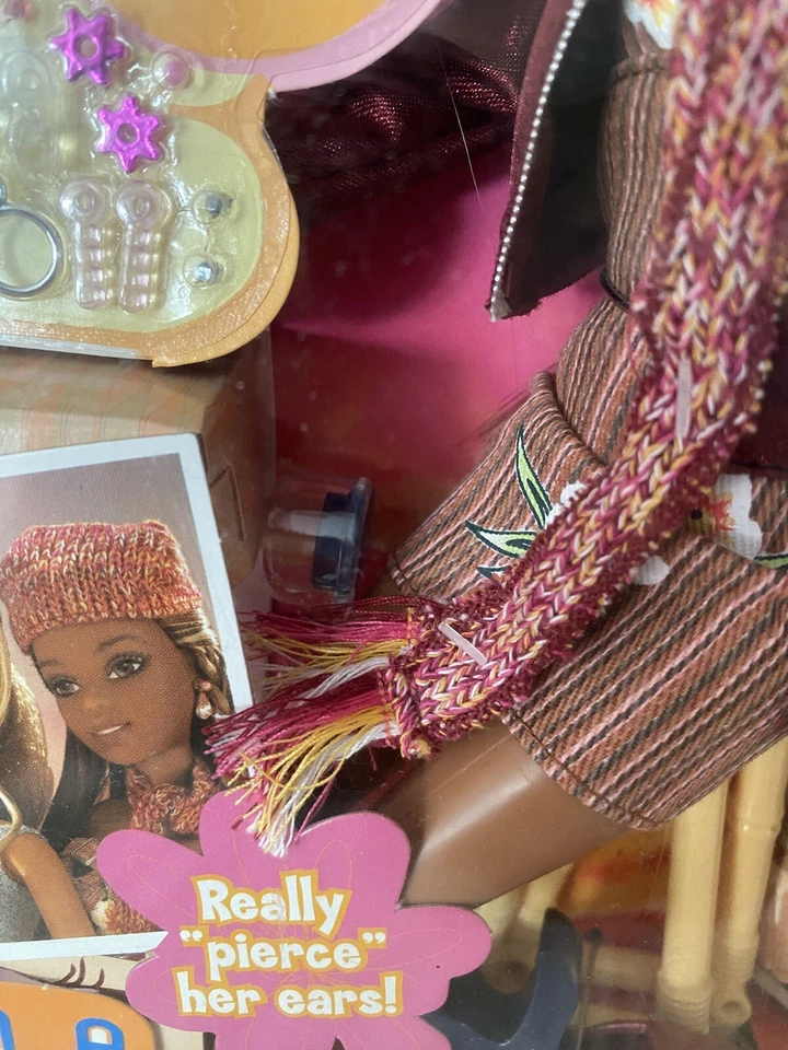 2004 RARO BARBIE CALI NIÑA TAN EXCELENTE PENDIENTES CONJUNTO DE REGALO CHRISTIE Foto 3 de 4