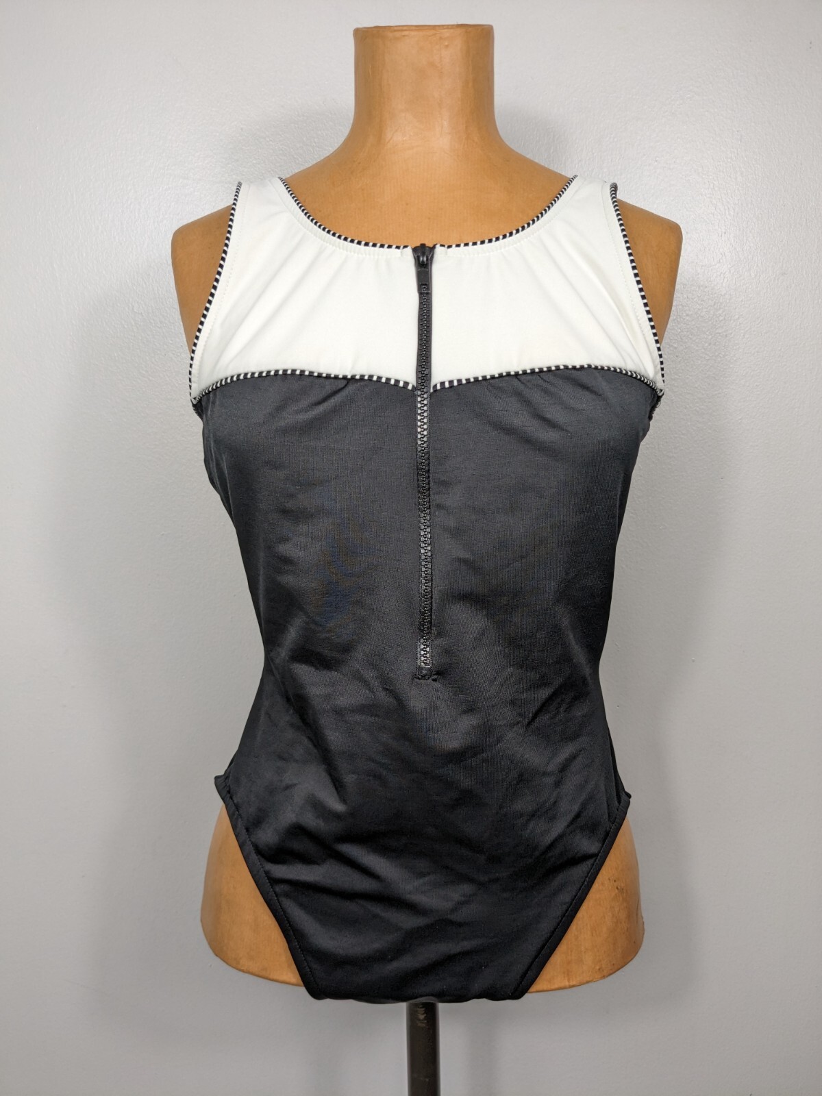 Miraclesuit One-Piece Swimsuit Black White Zipper Fro… - Gem