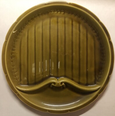 Satz Von 8 Teller Spargel IN Barbotine Signiert Gien Frankreich D 27 CM