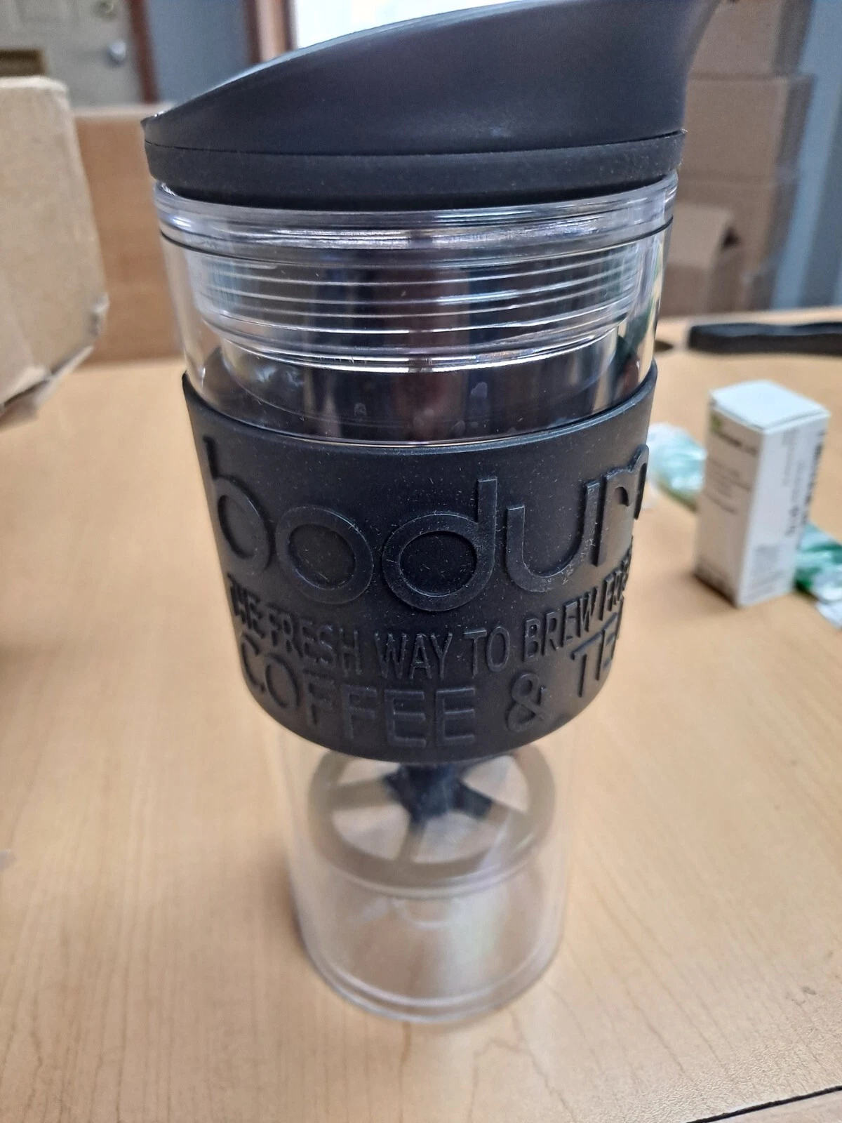 BODUM Insulated 11102-01s Piston Cup with Hinged Lid, 0.35 Litre, Black