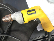 Taladro Dewalt DW111 3/8 VSR (velocidad variable de inversión) 0-1200 rpm 120 VAC
