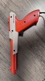 Original 1985 Orange Nintendo NES Zapper Duck Hunt Gun NES-005 OEM Light Gun