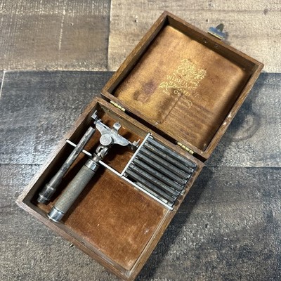 Wilkinson Sword 7 Day Metal Safety Razor Set in Wooden Case Incomplete