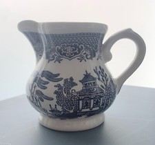 Bridgwood Ringtons Ltd - Willow Pattern Blue & White Milk / Cream Jug - VGC