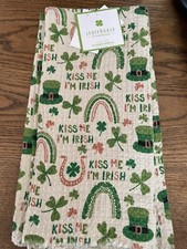 NWT St Patrick's Kitchen Dish Towels Set of 2 Kiss Me I'm Irish Shamrock NEW