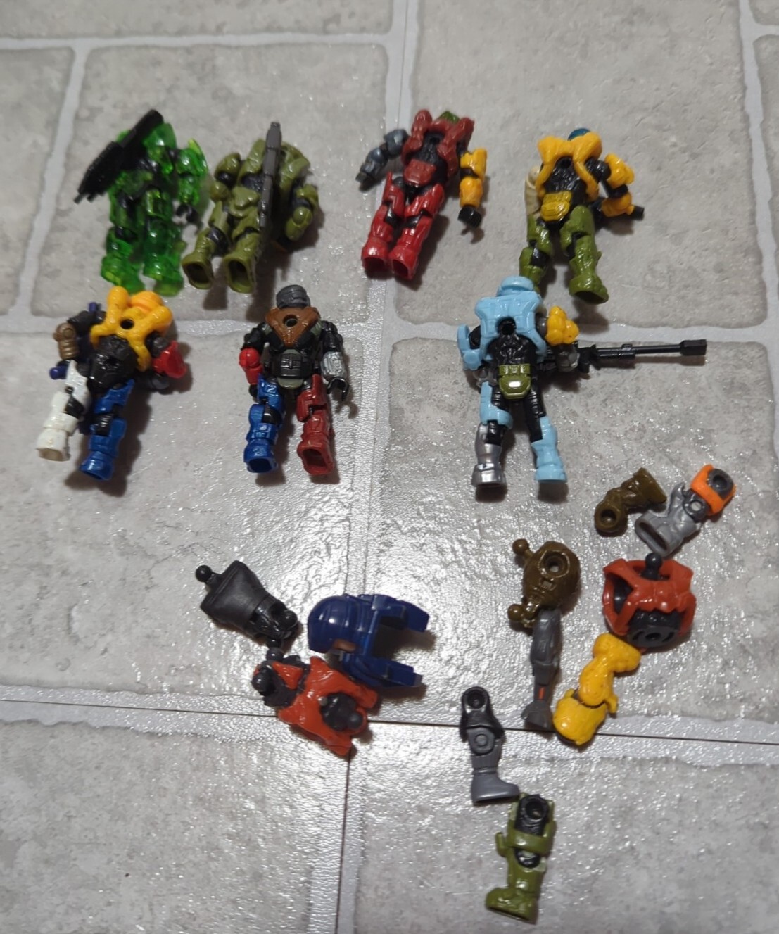 HALO MEGA CONSTRUX BLOKS mixed lot of Seven Mini Figures