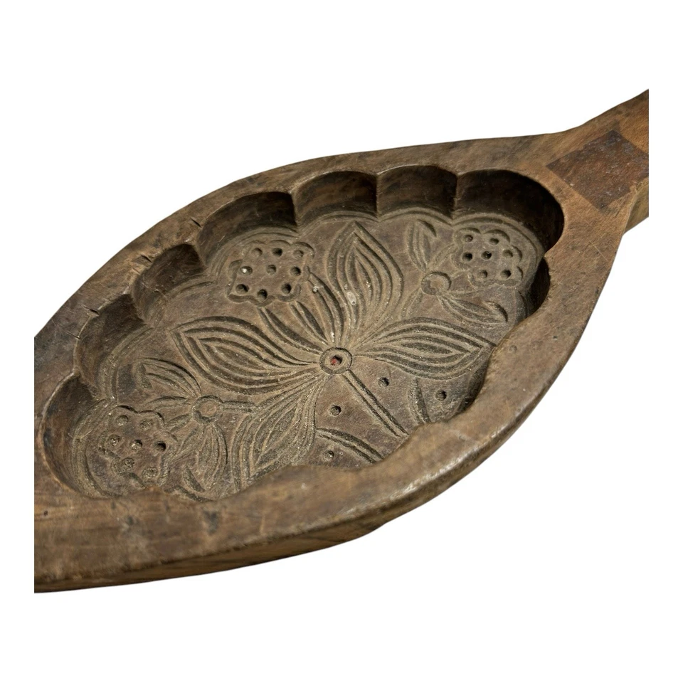 Antique Primitive Folk Art Treen Wood Maple Sugar Candy Mold or Butter Print - Image 4 of 4