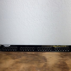 Black Box GigaTrue CAT6 24-Port RJ-45 1U 19 in Rackmount Patch Panel
