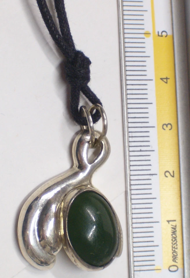Ciondolo in ARGENTO 925 con GIADA naturale cabochion e girocollo - pietra dura - Immagine 2 di 3