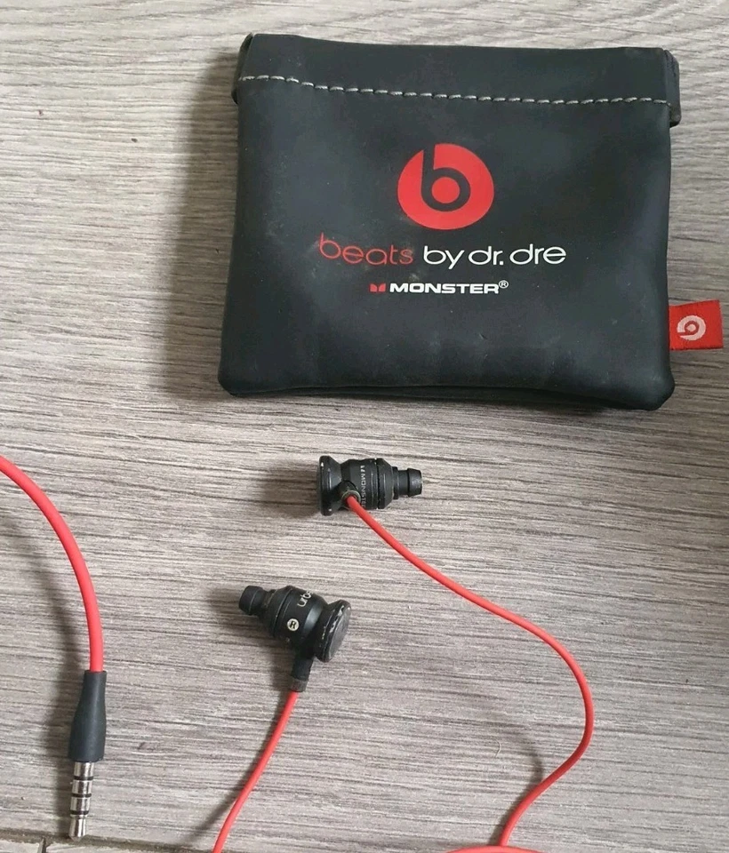 Genuine BEATS By Dr.Dre UrBeats Monster In-Ear Headphone - BLACK