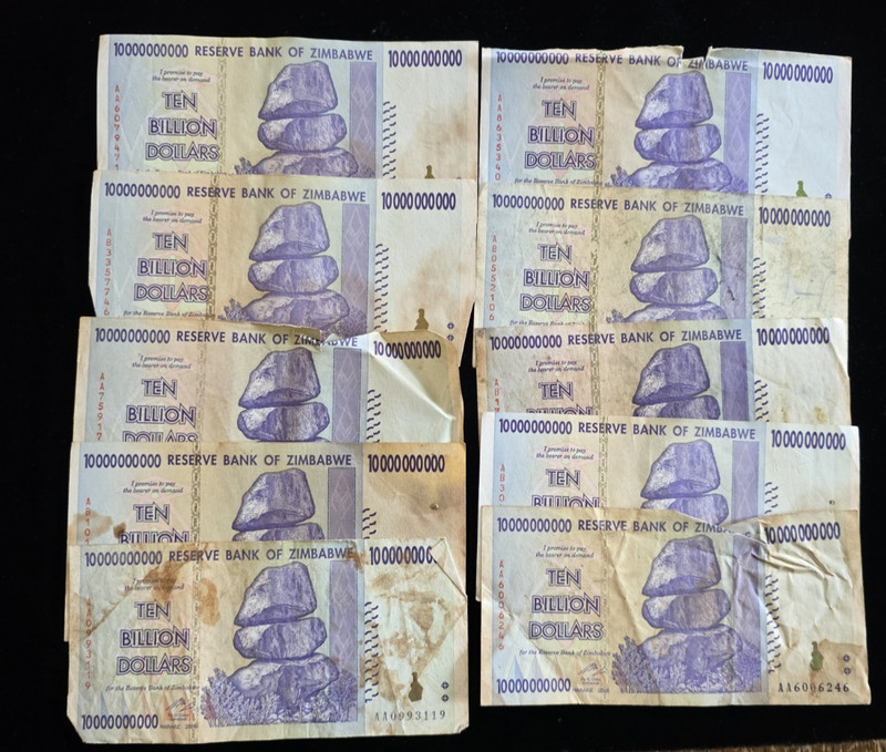 10 pcs x Zimbabwe 10 Billion Dollar banknotes-2008/DAMAGED-POOR CONDITION