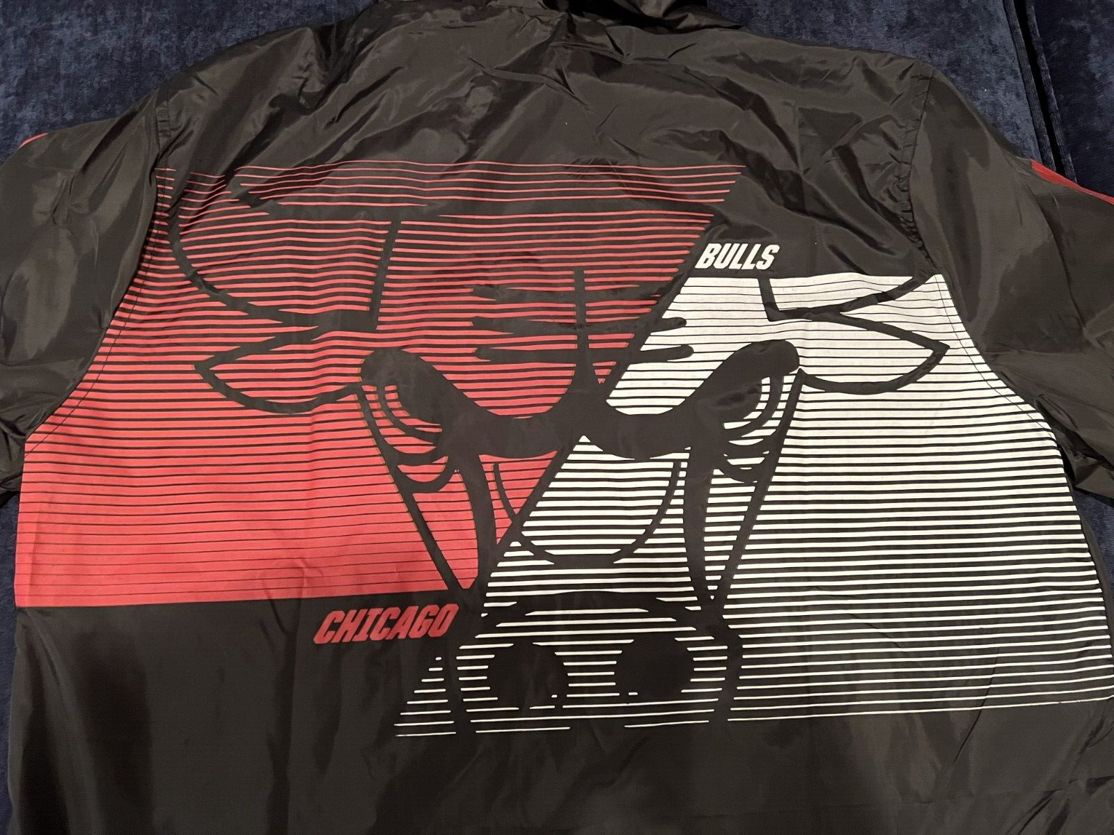 NBA Chicago Bulls Retro Chi-Town Jacket Long-Sleeve Windbreaker M Medium Black
