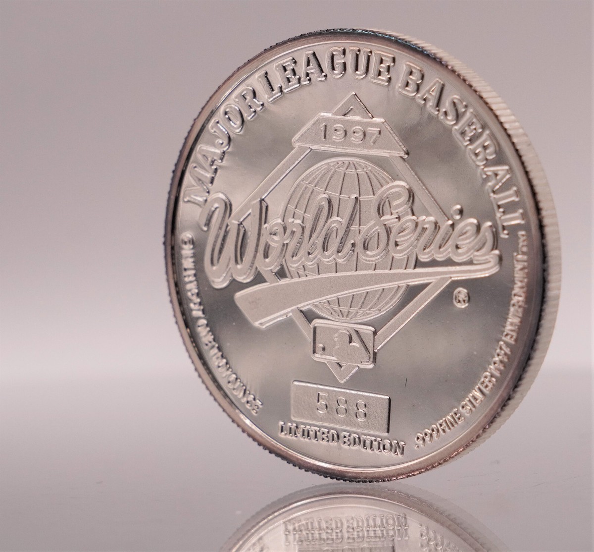 1997 World Series Florida Marlins MLB Baseball 1oz 999 FINE Silver