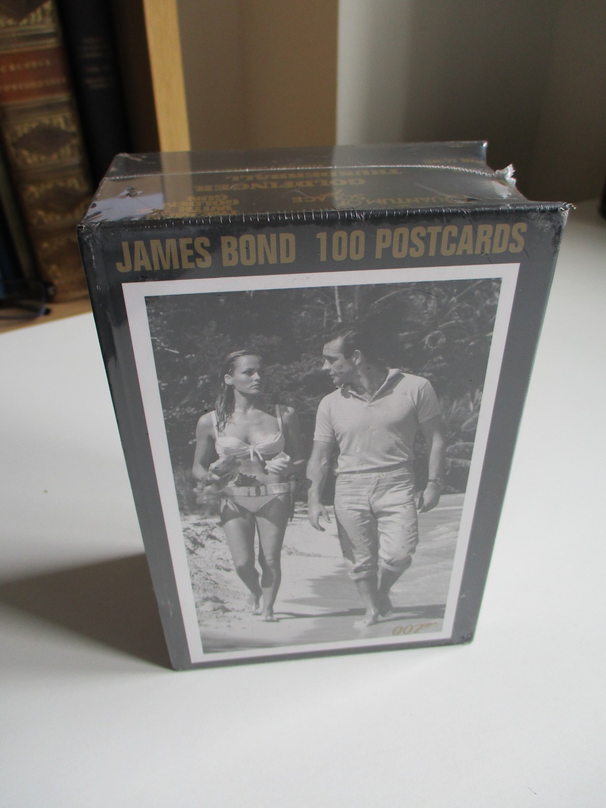 JAMES BOND 100 POSTCARDS NEW & SEALED 50th ANNIVERSARY 007 ARCHIVES SEAN CONNERY