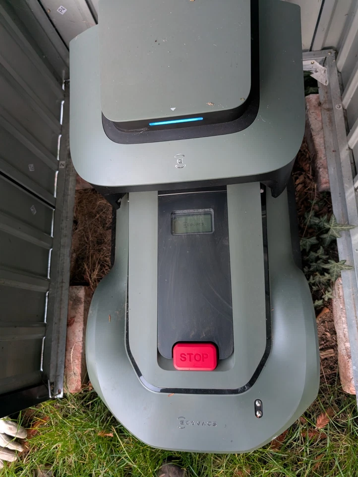 Ecovacs Goat Gx600 mit Metall Carport Gardebruck Grün Garantie Unbenutzt