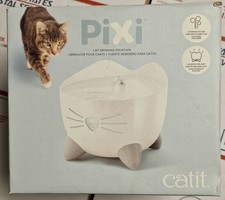 Catit PIXI Drinking Fountain   Cat Water Fountain with Triple Filter NEW IN BOX
