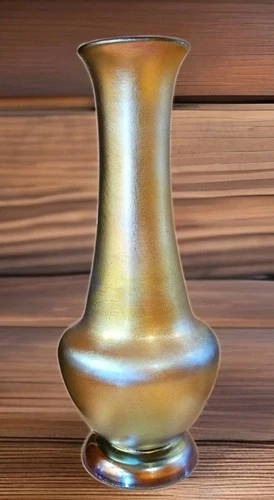 Beautiful Tiffany Signed "Nash" Iridescent  Tall Vase
