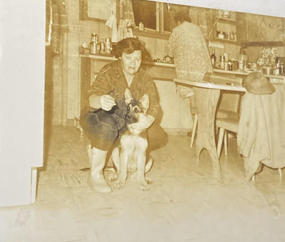 1960s Kitchen Scene Women German Shepherd Dog Kelloggs Corn Flakes Cereal Photo