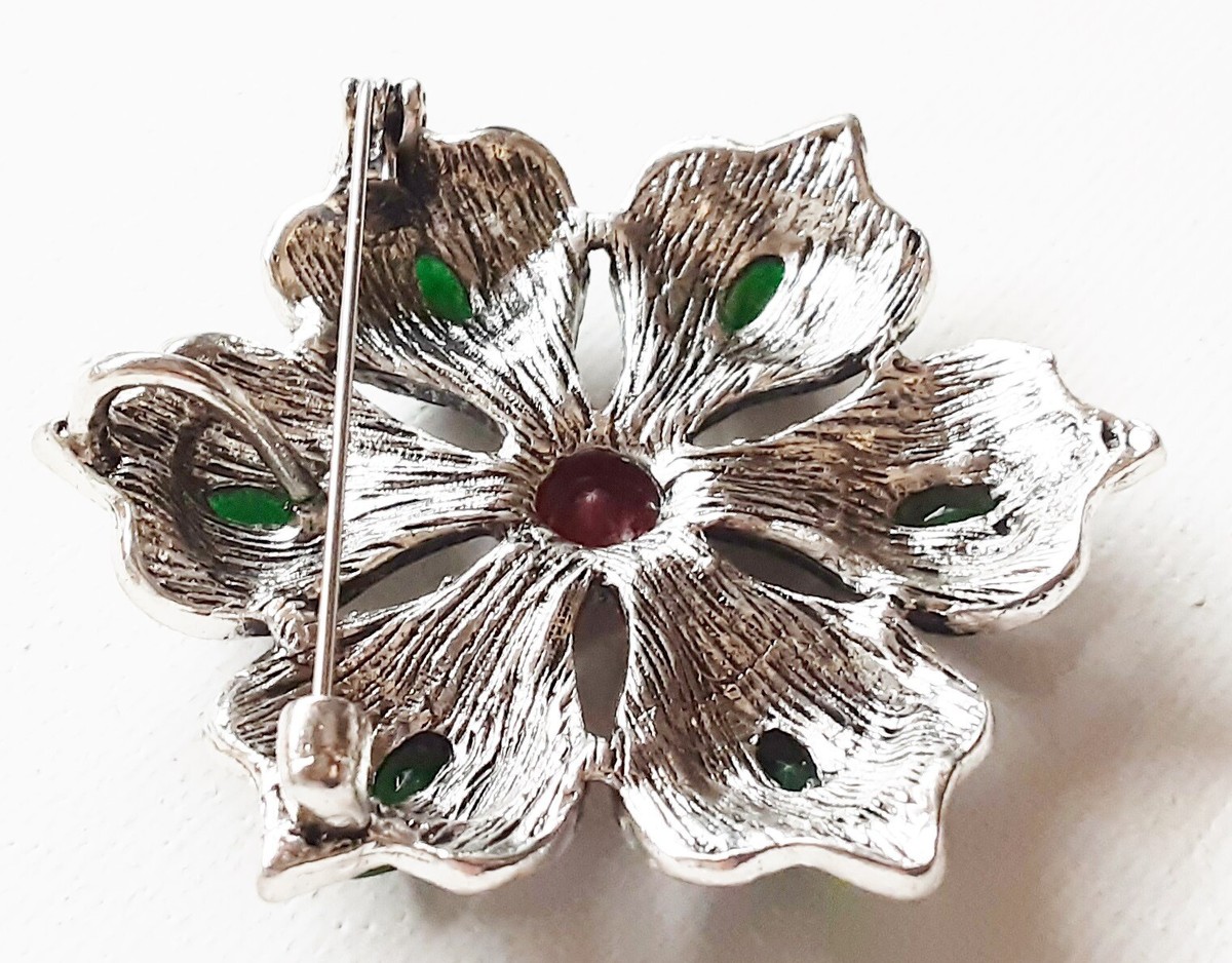 Broche Vintage Argentée Avec Perle Grise Et Cristaux - Modèle Navette Bleu /87 - Occasion
