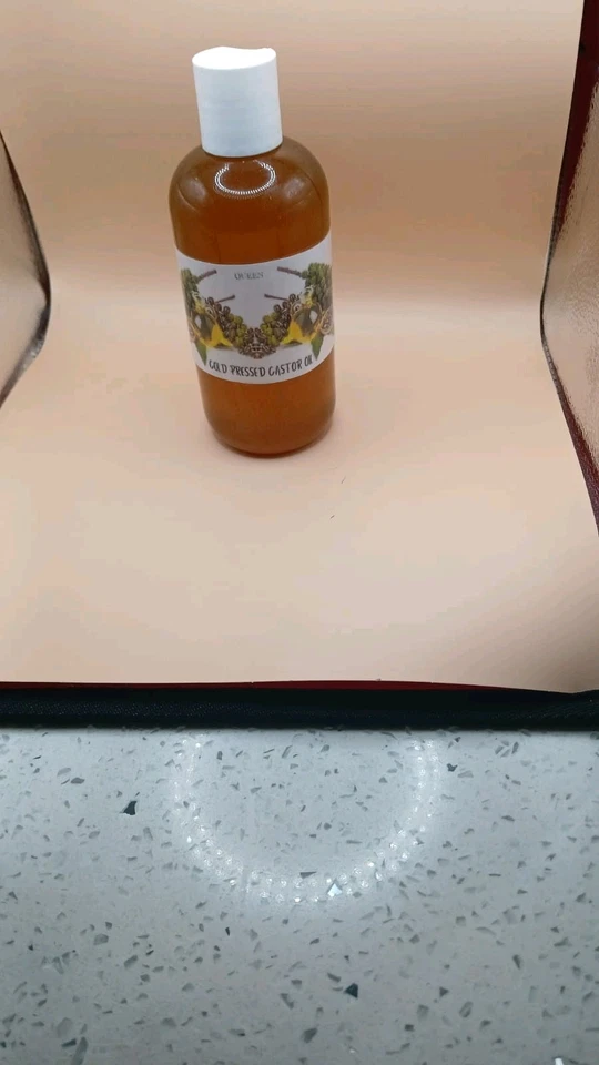 Auténtico aceite de ricino prensado en frío jamaicano. Botella tamaño viaje, estándar y cuarto de galón Foto 2 de 3