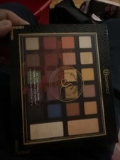 LIMITED EDITION- BH Cosmetics x Sylvia Gani 22 Color Eyeshadow Palette
