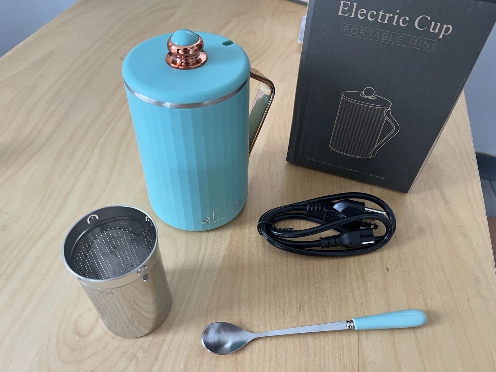 Portable Mini Electric Cup – 450ml Multifunction Travel Kettle, New in Box