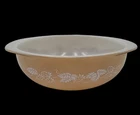 Vintage Pyrex Berries 2 QT Casserole Bowl Tan/Beige Bowl #024 Oven Safe 1960s