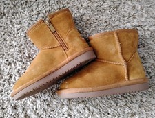 Girls Toddler Size 8 Ugg Boots Kookaburra