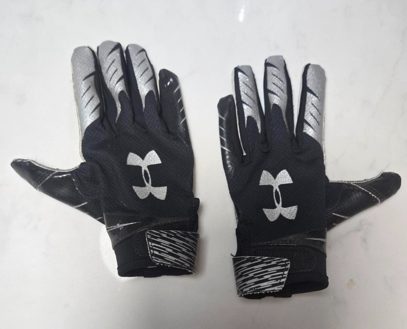 Under Armour Golf Gloves Jr. 25