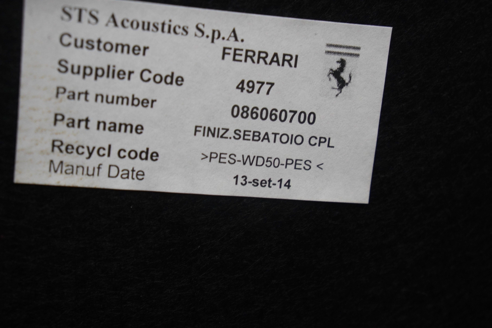 Rear Trunk Luggage Carpet Tank Trim Panel Cover 86060700 Ferrari California T