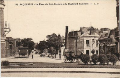 Old postcard Saint Quentin - Place du Huit Octobre & Boulevard Gambetta FRANCE (1046557)