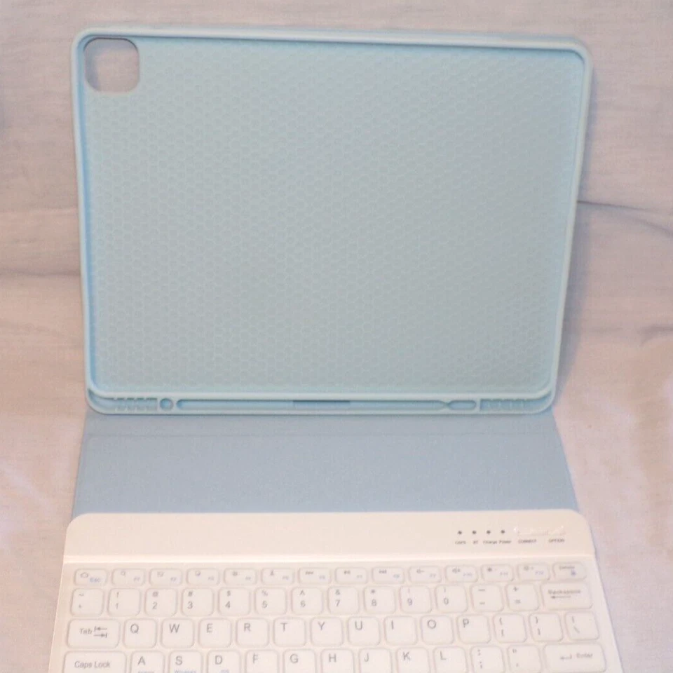 11.5" iPad Pro Soft Case Cover Keyboard USB Cable NIB Baby Blue - Image 3 of 4